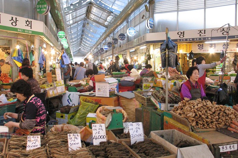 If you want to see the raw ingredients, go to the market (1/7)