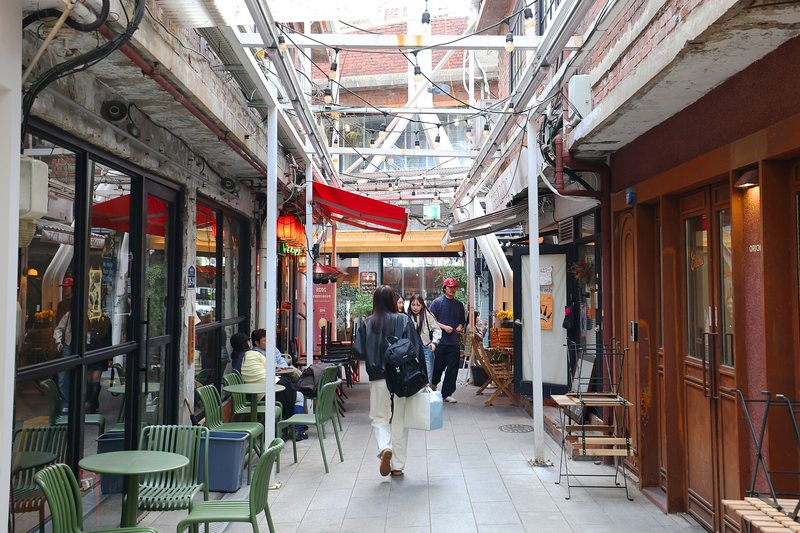 The Sinheung Market alley (3/3)