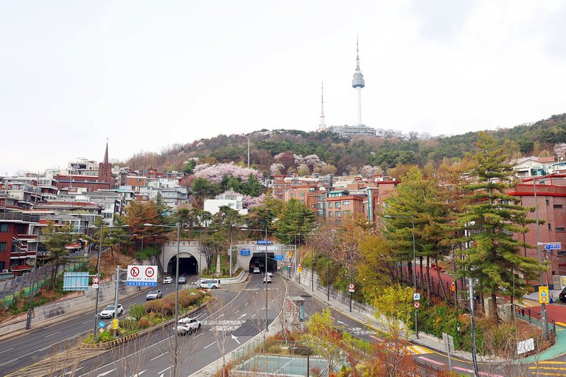 The Sowol-ro viewing deck and the road on to Namsan (5/5)