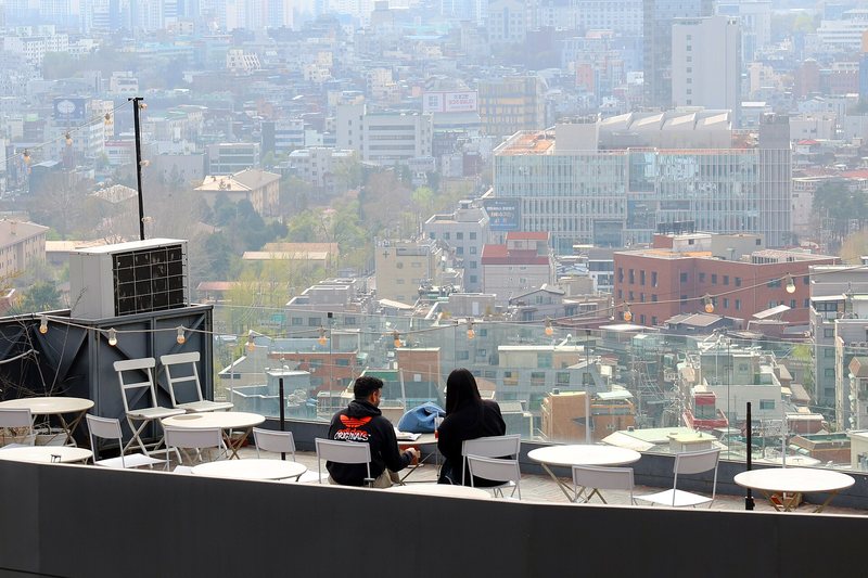 The Sowol-ro viewing deck and the road on to Namsan (4/5)