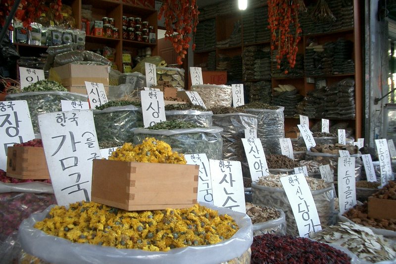 If you want to see the raw ingredients, go to the market (4/7)
