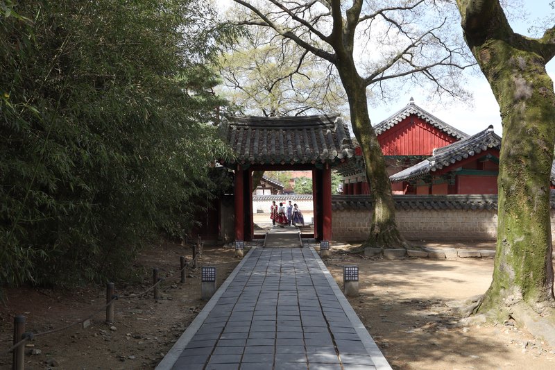 Gyeonggijeon, the one place that takes a ticket (5/6)