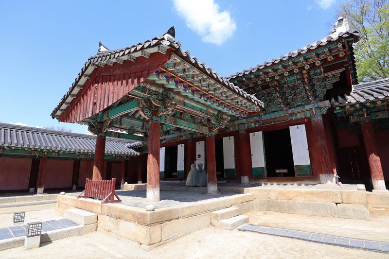 Gyeonggijeon, the one place that takes a ticket (4/6)