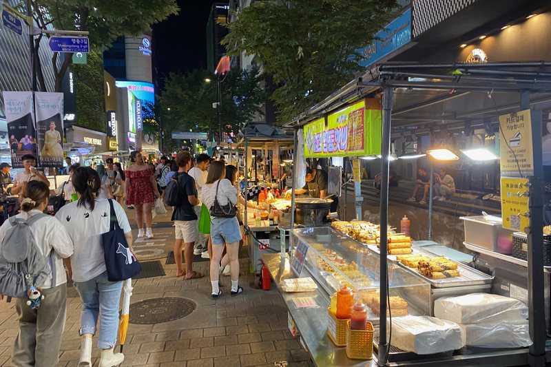 The evening food carts (3/4)