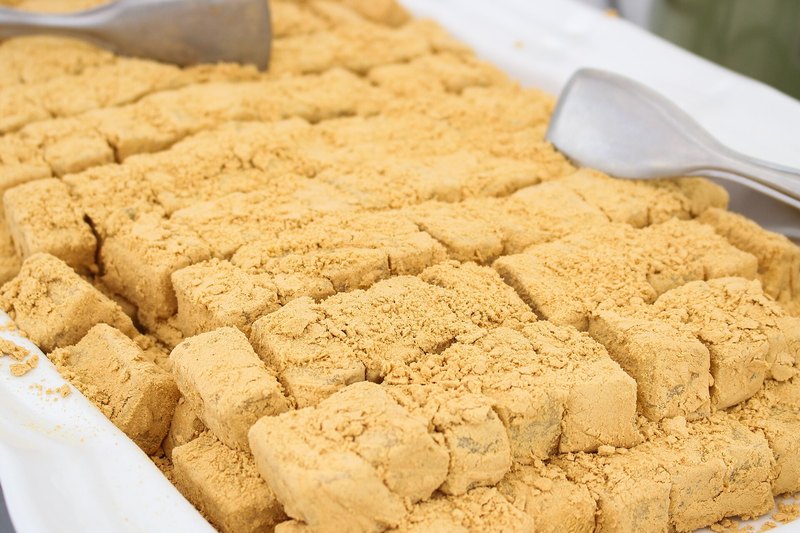 Not everything ending in tteok is a rice cake (1/3)
