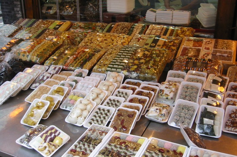 Prices go up in the order shop, market, convenience store, department store (2/3)